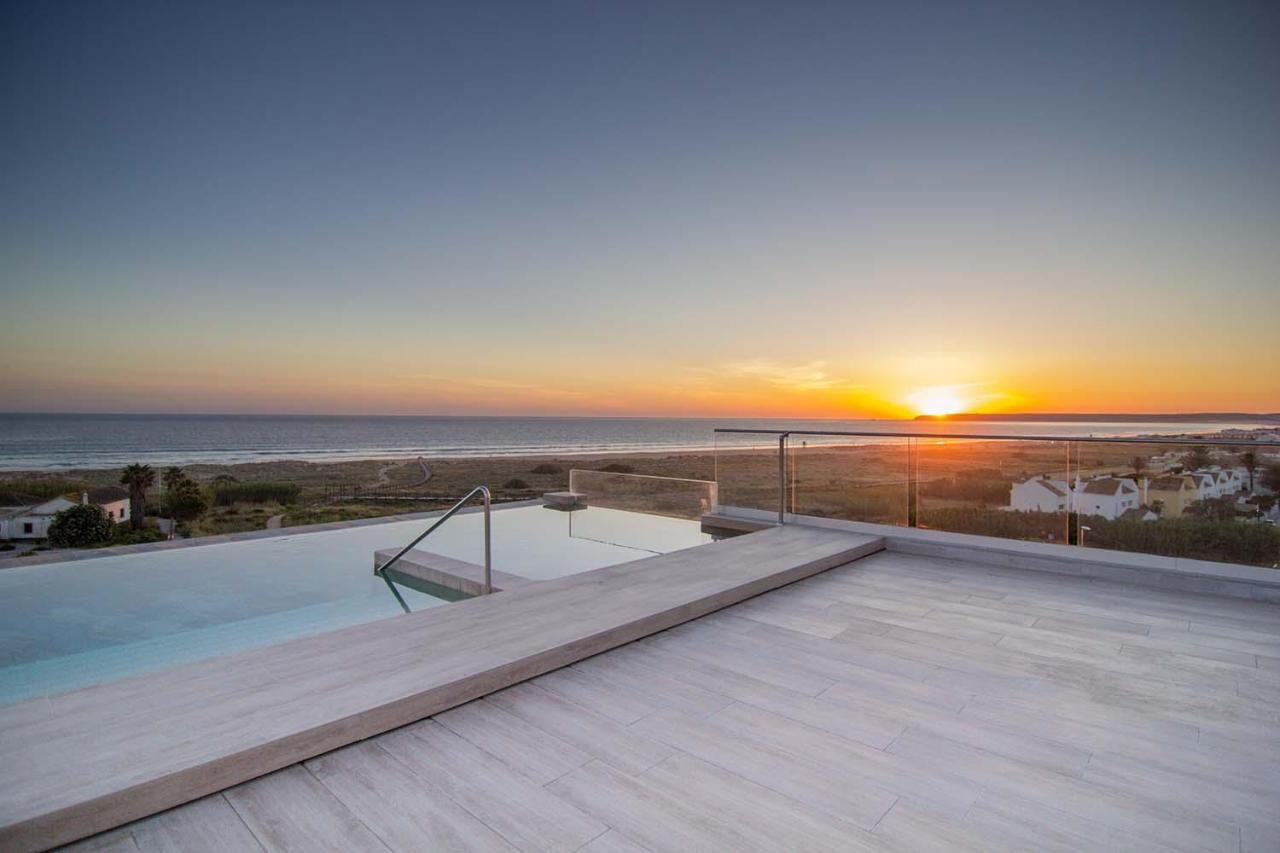 סהרה דה לוס אטונס Zahara Beach & Spa By Qhotels - Adults Recommended מראה חיצוני תמונה Sunset at the beach