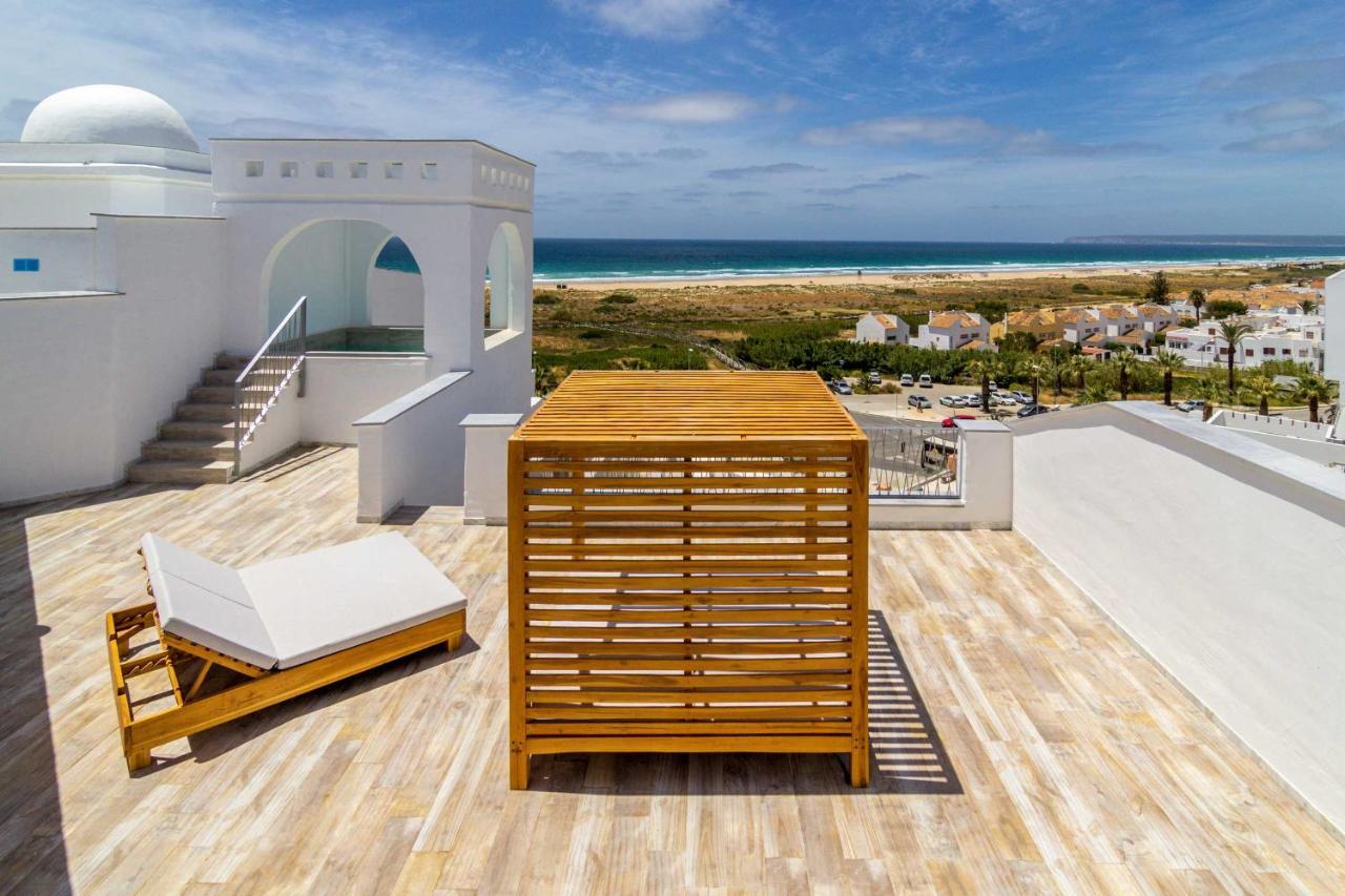 סהרה דה לוס אטונס Zahara Beach & Spa By Qhotels - Adults Recommended מראה חיצוני תמונה Rooftop in La Paloma