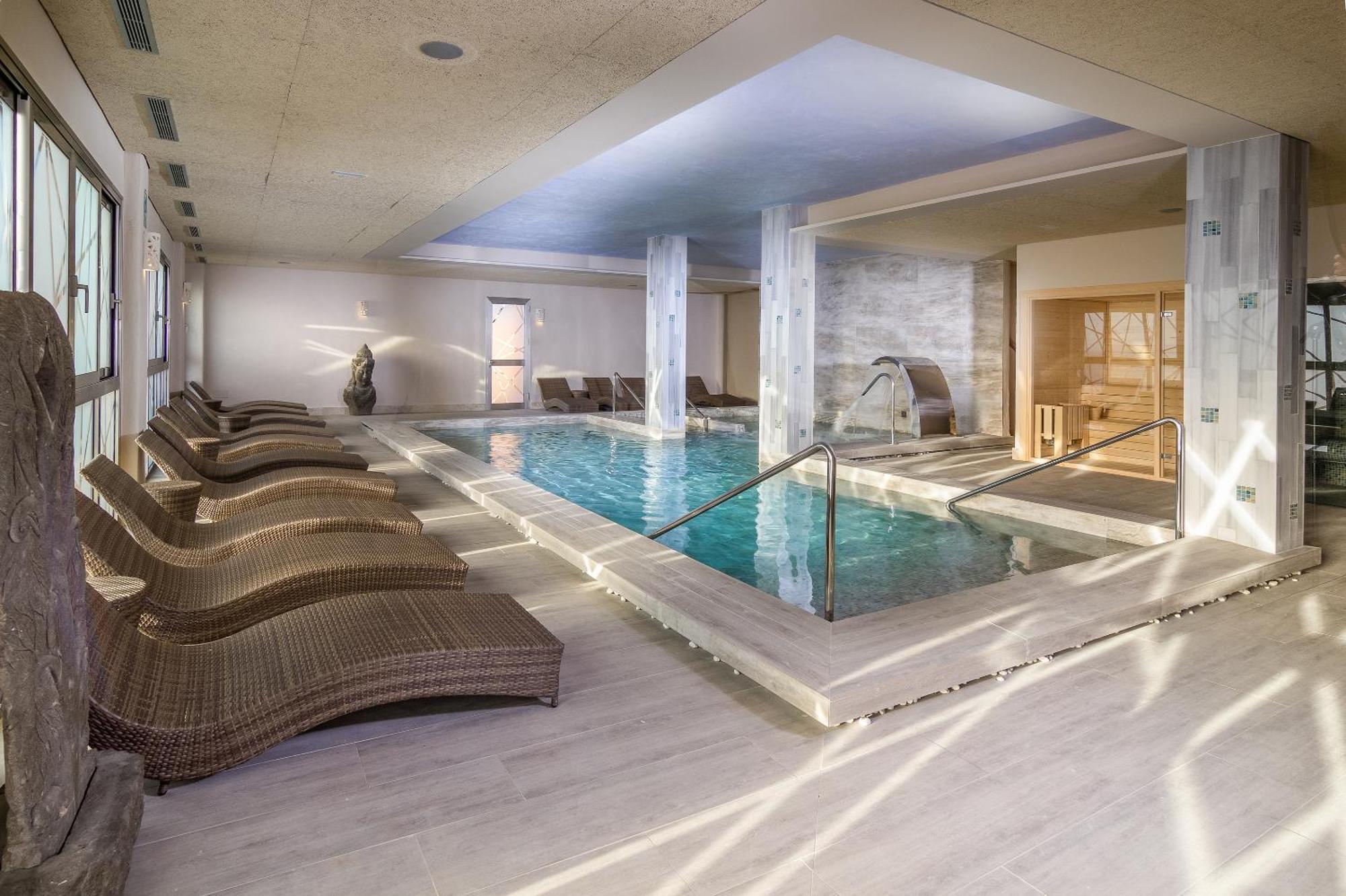 סהרה דה לוס אטונס Zahara Beach & Spa By Qhotels - Adults Recommended מראה חיצוני תמונה The spa at the Hotel